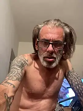 crisfootlicker online show from July 2, 2026, 4:13 pm