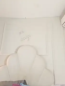 Snapshot of Kaylachannell chatting on November 26, 2025, 3:50 am Kaylachannell online show from November 26, 2025, 3:50 am