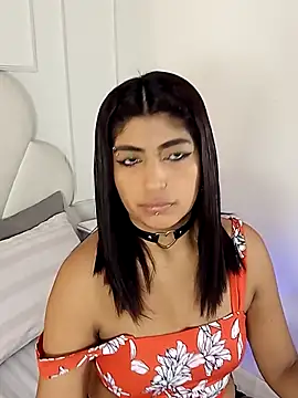 Snapshot of Kaylachannell chatting on November 12, 2025, 3:21 am Kaylachannell online show from November 12, 2025, 3:21 am