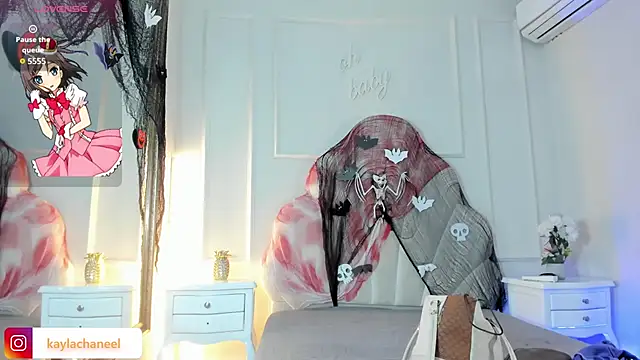 Snapshot of Kaylachannell chatting on October 30, 2025, 3:38 am Kaylachannell online show from October 30, 2025, 3:38 am