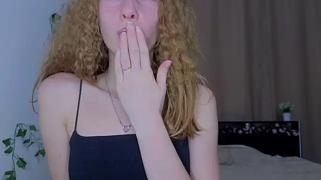 Snapshot of Candy_Flosse chatting on October 7, 2025, 8:26 am Candy Flosse online show from October 7, 2025, 8:26 am