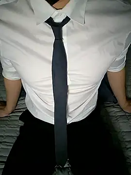 111owo111 online show from April 7, 2026, 1:35 pm