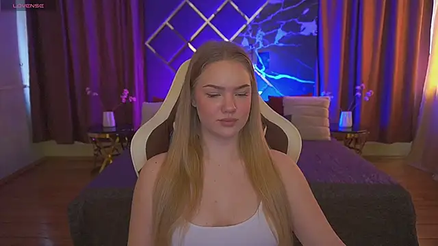 CelesteNoir online show from February 20, 2026, 8:27 am