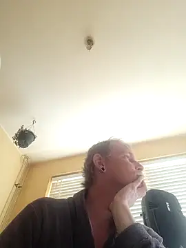 piercingpik online show from May 11, 2026, 12:39 pm