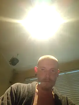 Snapshot of piercingpik chatting on June 8, 2026, 5:57 pm piercingpik online show from June 8, 2026, 5:57 pm