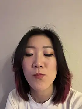 Snapshot of AikoYamada chatting on October 25, 2025, 7:18 am AikoYamada online show from October 25, 2025, 7:18 am