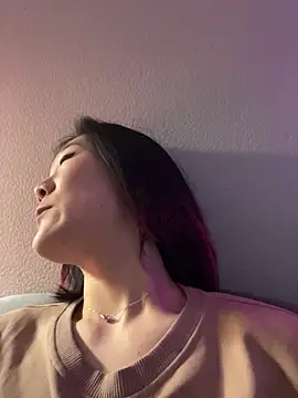 Snapshot of AikoYamada chatting on December 1, 2025, 7:42 am AikoYamada online show from December 1, 2025, 7:42 am