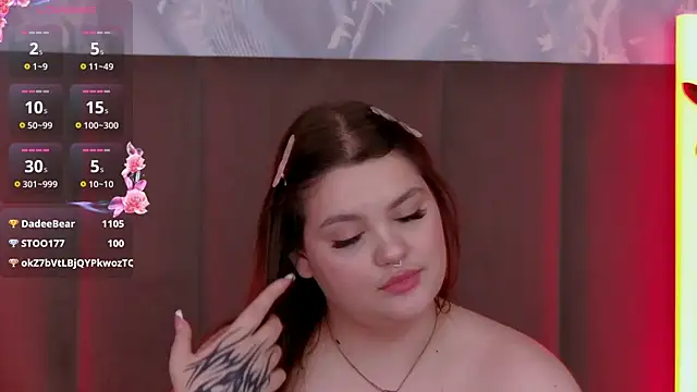 Snapshot of EmilyHyde chatting on May 31, 2026, 4:40 am EmilyHyde online show from May 31, 2026, 4:40 am