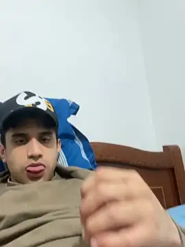 Camachito332 online show from April 10, 2026, 12:06 am