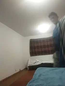 Camachito332 online show from April 29, 2026, 11:33 pm