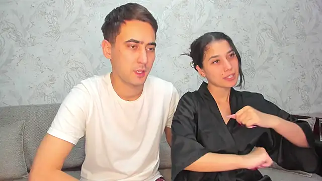 Snapshot of sophywhisper chatting on December 3, 2025, 1:32 pm sophywhisper online show from December 3, 2025, 1:32 pm