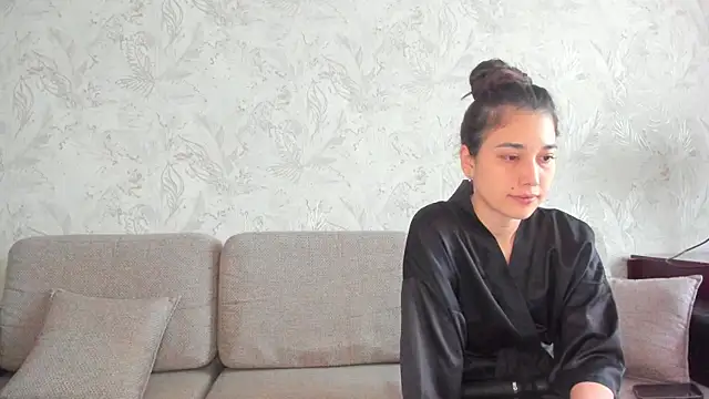 Snapshot of sophywhisper chatting on November 14, 2025, 6:28 am sophywhisper online show from November 14, 2025, 6:28 am