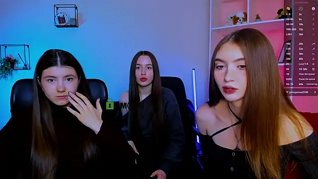 Snapshot of barbara_crazy chatting on November 15, 2025, 12:20 pm barbara crazy online show from November 15, 2025, 12:20 pm