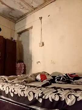 RFeltomWhitJ online show from December 5, 2025, 2:54 am