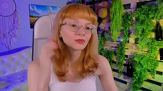 MollyJiggles online show from October 12, 2025, 12:28 pm