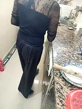 Snapshot of Pihu_Chopra chatting on November 19, 2025, 4:23 am Pihu Chopra online show from November 19, 2025, 4:23 am