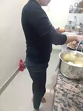 Snapshot of Pihu_Chopra chatting on November 13, 2025, 2:48 am Pihu Chopra online show from November 13, 2025, 2:48 am