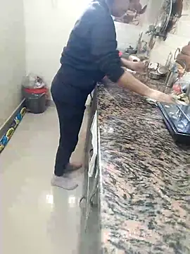 Snapshot of Pihu_Chopra chatting on December 3, 2025, 5:08 am Pihu Chopra online show from December 3, 2025, 5:08 am