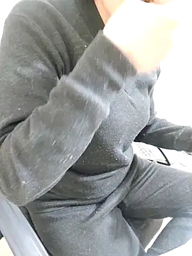 Snapshot of Pihu_Chopra chatting on December 2, 2025, 3:47 pm Pihu Chopra online show from December 2, 2025, 3:47 pm