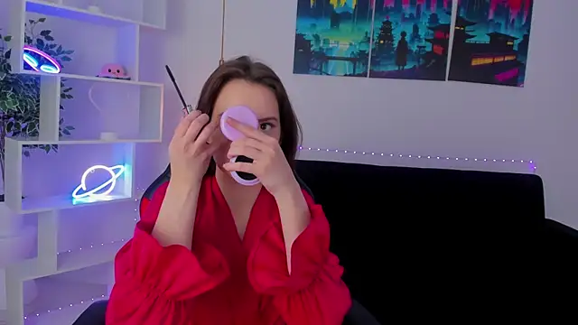 Snapshot of KiraHolli chatting on December 1, 2025, 3:07 am KiraHolli online show from December 1, 2025, 3:07 am