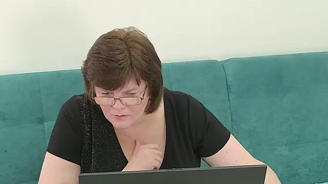 Sandra Sunrise online show from November 8, 2025, 8:51 am