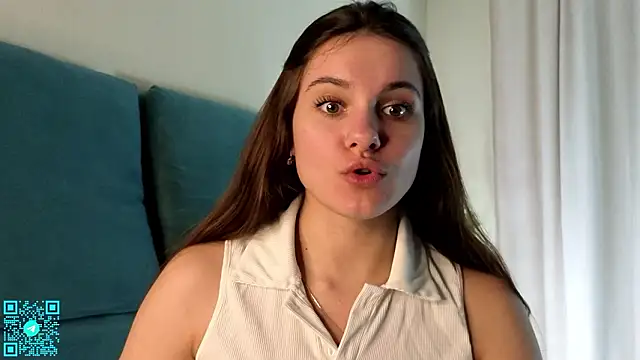 chloemilka online show from March 29, 2026, 5:14 pm