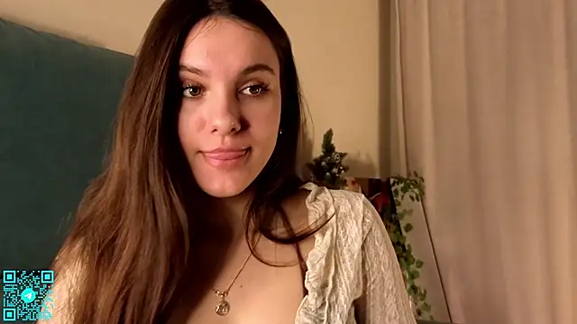 chloemilka online show from March 12, 2026, 5:17 pm