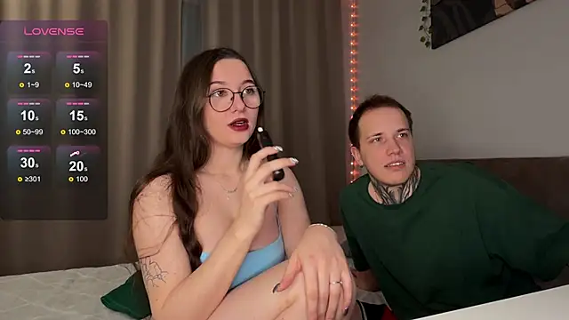 Snapshot of wwow_meow chatting on December 5, 2025, 2:15 pm wwow meow online show from December 5, 2025, 2:15 pm