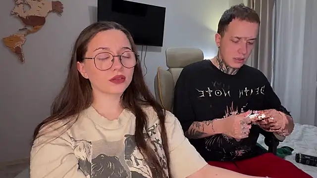 Snapshot of wwow_meow chatting on November 16, 2025, 12:54 pm wwow meow online show from November 16, 2025, 12:54 pm