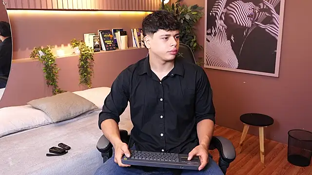 Ethan occonor online show from April 22, 2026, 12:45 pm