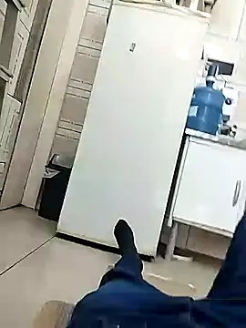 Snapshot of guridosul051 chatting on September 18, 2025, 6:00 pm guridosul051 online show from September 18, 2025, 6:00 pm