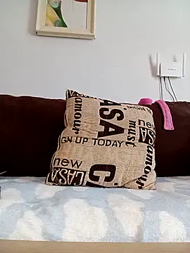 Snapshot of Omexochitl chatting on October 24, 2025, 7:24 pm Omexochitl online show from October 24, 2025, 7:24 pm