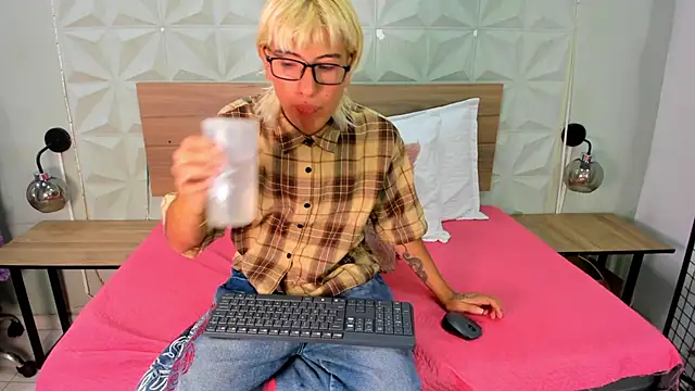 Enrrixxx  online show from January 14, 2026, 12:36 am