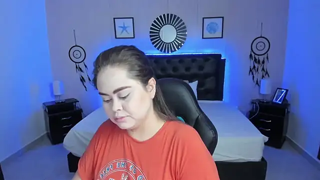 Snapshot of LolaVillalobos chatting on November 15, 2025, 12:20 pm LolaVillalobos online show from November 15, 2025, 12:20 pm