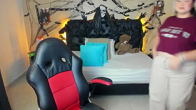 Snapshot of LolaVillalobos chatting on October 19, 2025, 3:04 pm LolaVillalobos online show from October 19, 2025, 3:04 pm