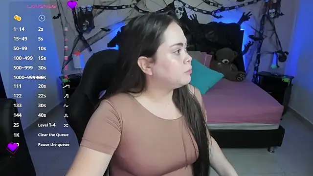 Snapshot of LolaVillalobos chatting on October 20, 2025, 1:22 pm LolaVillalobos online show from October 20, 2025, 1:22 pm