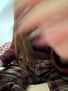 PhuongNhi21 online show from December 2, 2025, 2:52 pm