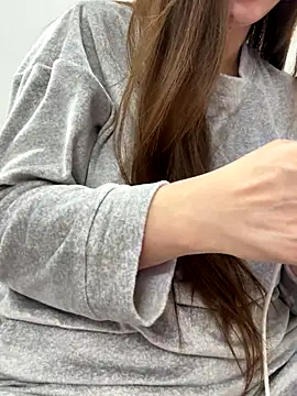 PhuongNhi21 online show from November 21, 2025, 2:05 pm