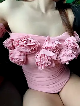 Snapshot of Tina_Ty chatting on November 21, 2025, 12:42 am Tina Ty online show from November 21, 2025, 12:42 am