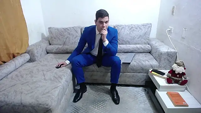 Snapshot of Victor_Maitland chatting on December 16, 2025, 3:44 am Victor Maitland online show from December 16, 2025, 3:44 am