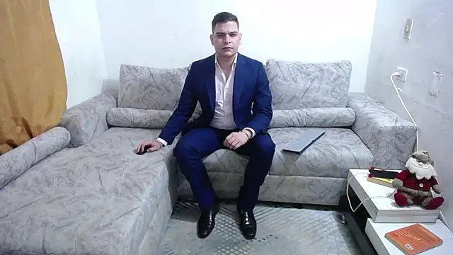 Snapshot of Victor_Maitland chatting on December 19, 2025, 3:54 am Victor Maitland online show from December 19, 2025, 3:54 am