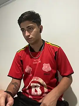 Snapshot of Tavinho067 chatting on November 7, 2025, 2:38 am Tavinho067 online show from November 7, 2025, 2:38 am