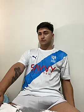 Snapshot of Tavinho067 chatting on October 27, 2025, 5:14 pm Tavinho067 online show from October 27, 2025, 5:14 pm