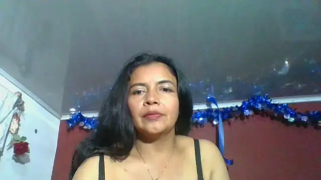 Snapshot of DianaOchoa_ chatting on November 27, 2025, 3:51 am DianaOchoa online show from November 27, 2025, 3:51 am