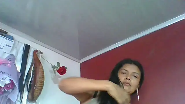 DianaOchoa  online show from May 11, 2026, 12:06 pm