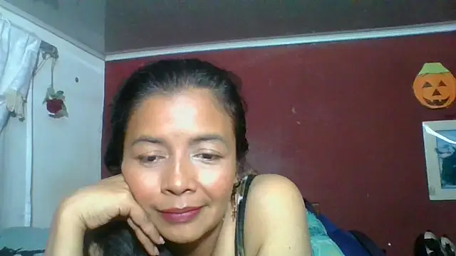 Snapshot of DianaOchoa_ chatting on November 10, 2025, 3:33 am DianaOchoa online show from November 10, 2025, 3:33 am