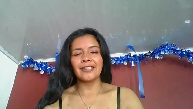 Snapshot of DianaOchoa_ chatting on December 14, 2025, 4:12 pm DianaOchoa online show from December 14, 2025, 4:12 pm