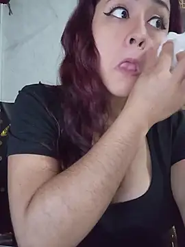 candy  fox  online show from October 25, 2025, 12:39 pm