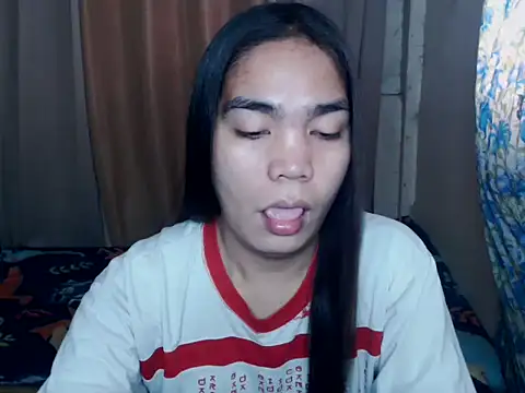 Snapshot of Simple_Martina chatting on November 26, 2025, 1:27 am Simple Martina online show from November 26, 2025, 1:27 am