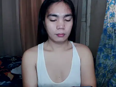 Snapshot of Simple_Martina chatting on November 11, 2025, 1:33 am Simple Martina online show from November 11, 2025, 1:33 am